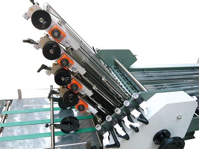 <b>YT47/56-4PY印刷配頁膠印機</b>